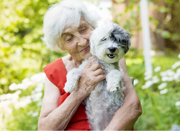 How to Help Older Family Members Keep Their Pets