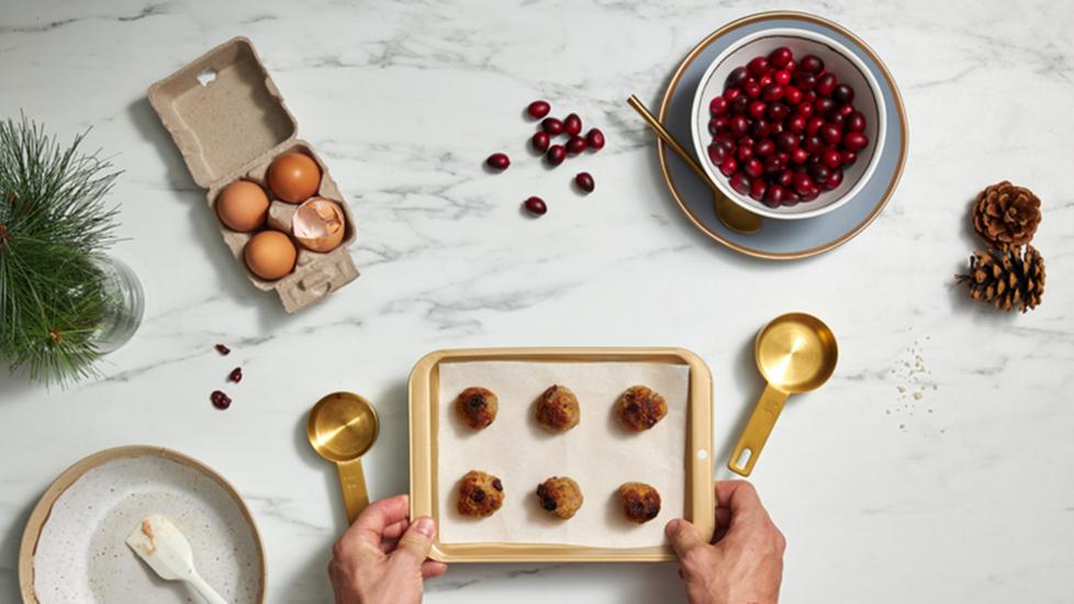 can dogs eat cranberries: bowl of cranberries and cranberry turkey dog treats